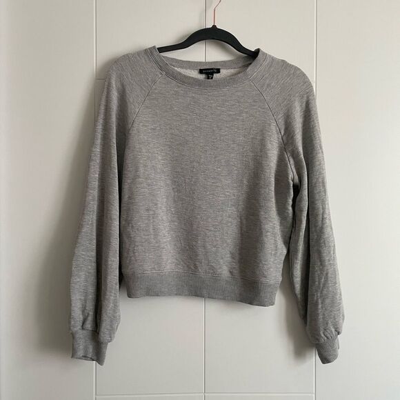 3/$45 Dynamite bubble sleeve sweatshirt - Picture 3 of 5